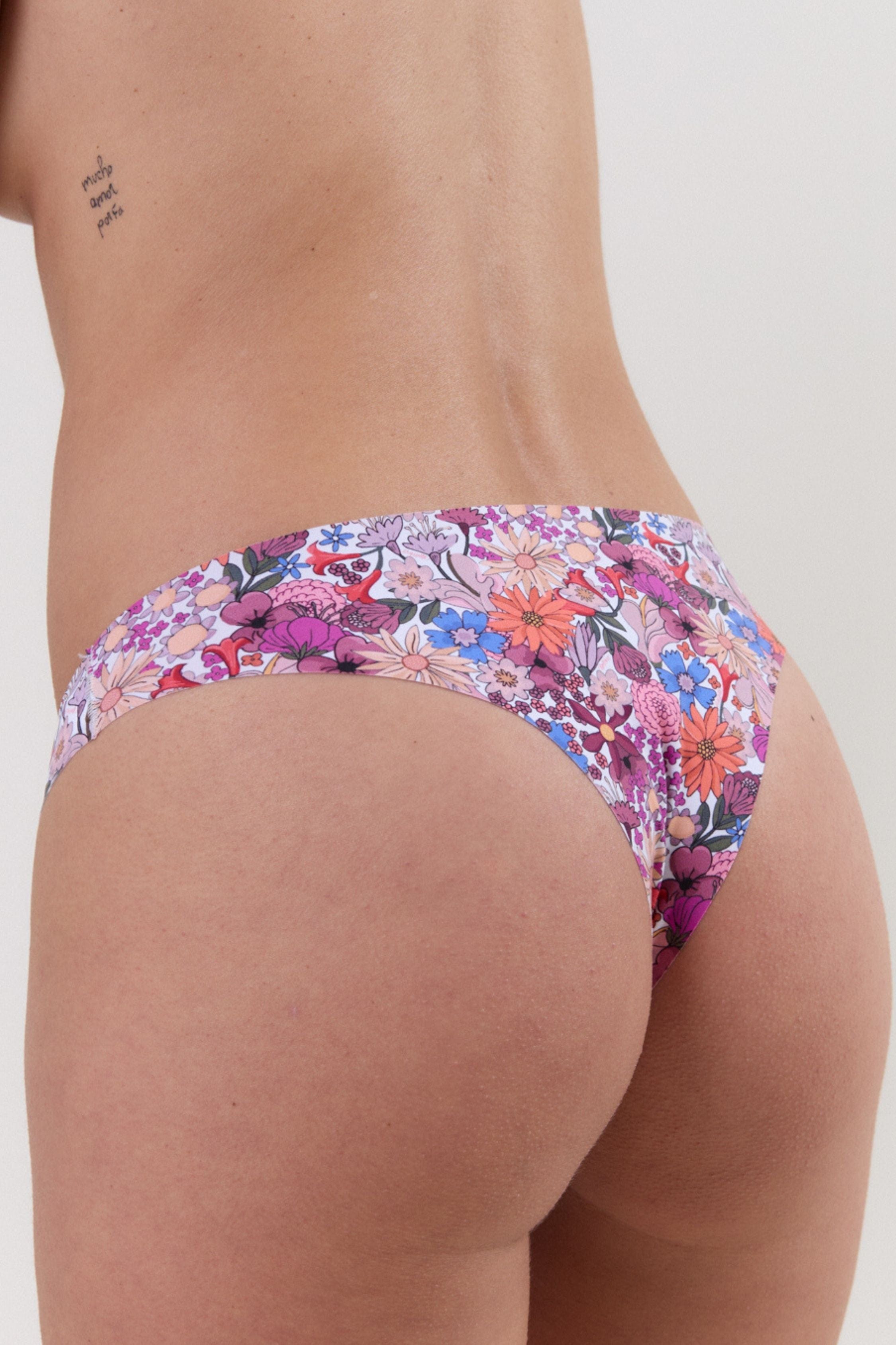 Esquisse lingerie Tanga Hippy Flower
