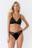 Velours noir triangle bra with lace